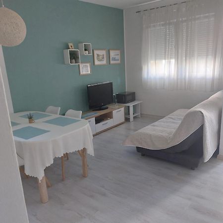 Martina Sun Apartment Zara Esterno foto