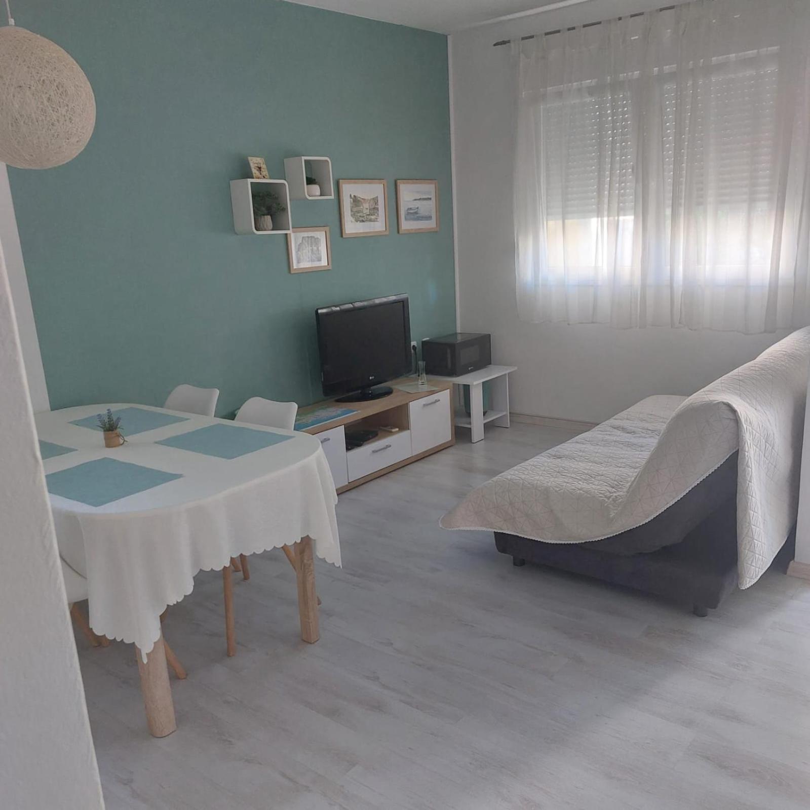 Martina Sun Apartment Zara Esterno foto